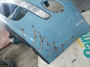 Popravka branika automobila